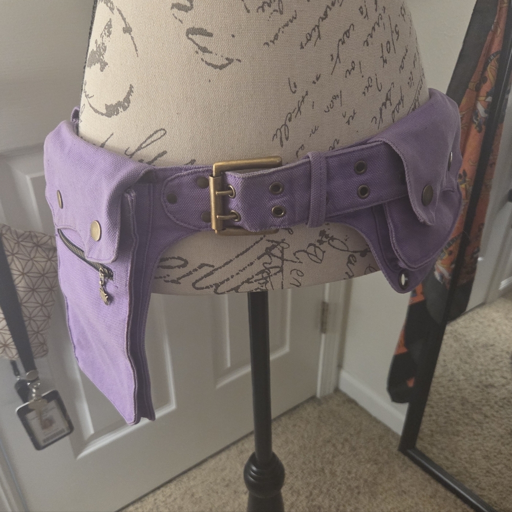 Sturdy Assymetrical Pocket Belt